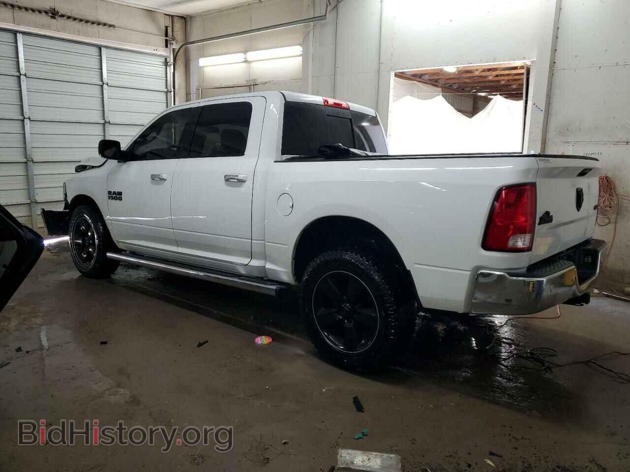 2018 RAM 1500 - VIN: 3C6RR7LG7JG196490 - Фото 2