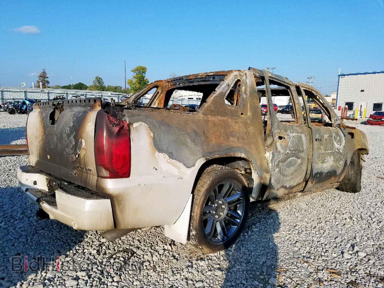 2013 CADILLAC ESCALADE E - VIN: 3GYT4NEF7DG231601 - Фото 4
