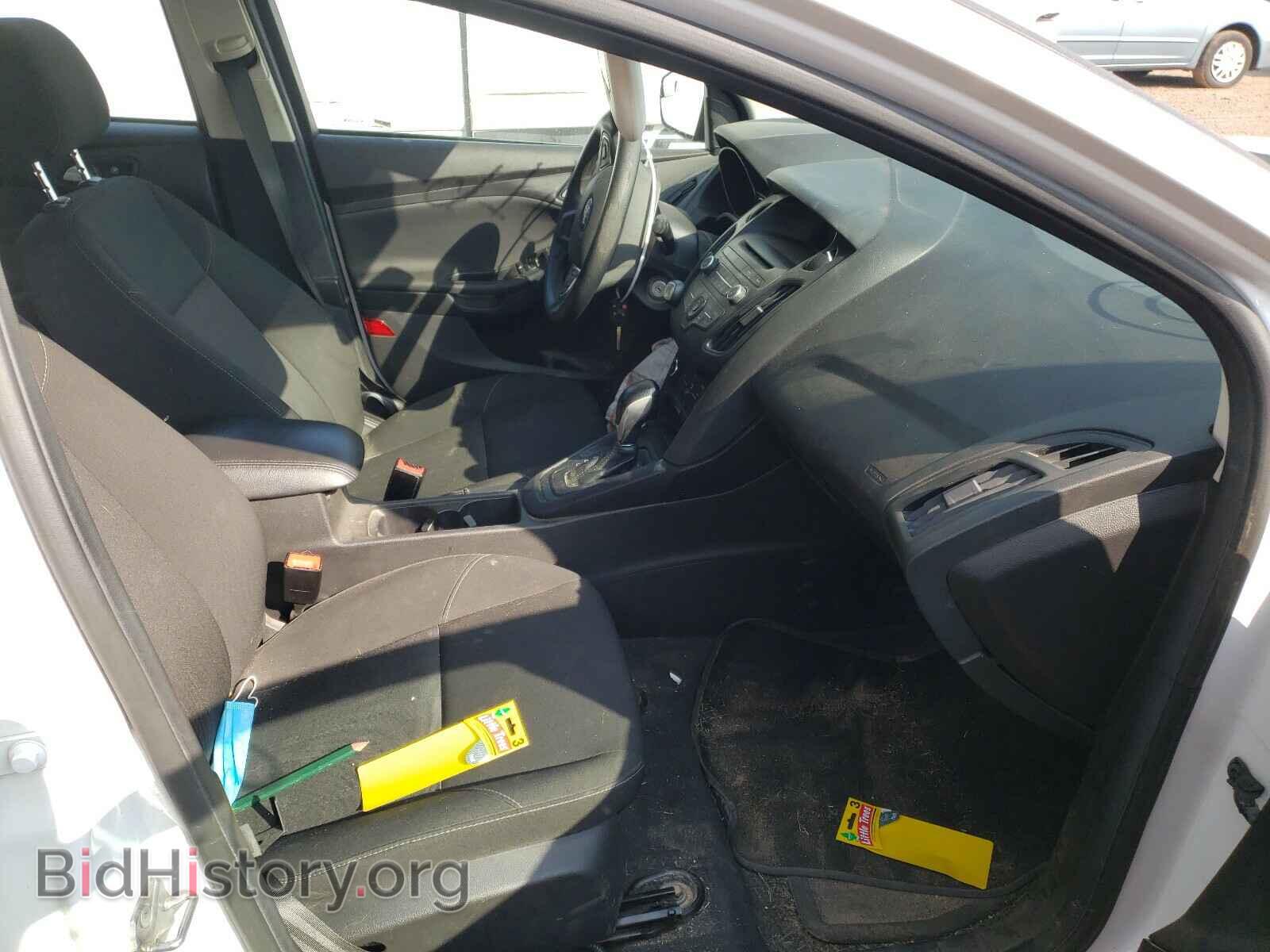 2017 FORD FOCUS - VIN: 1FADP3F29HL204142 - Photo 5