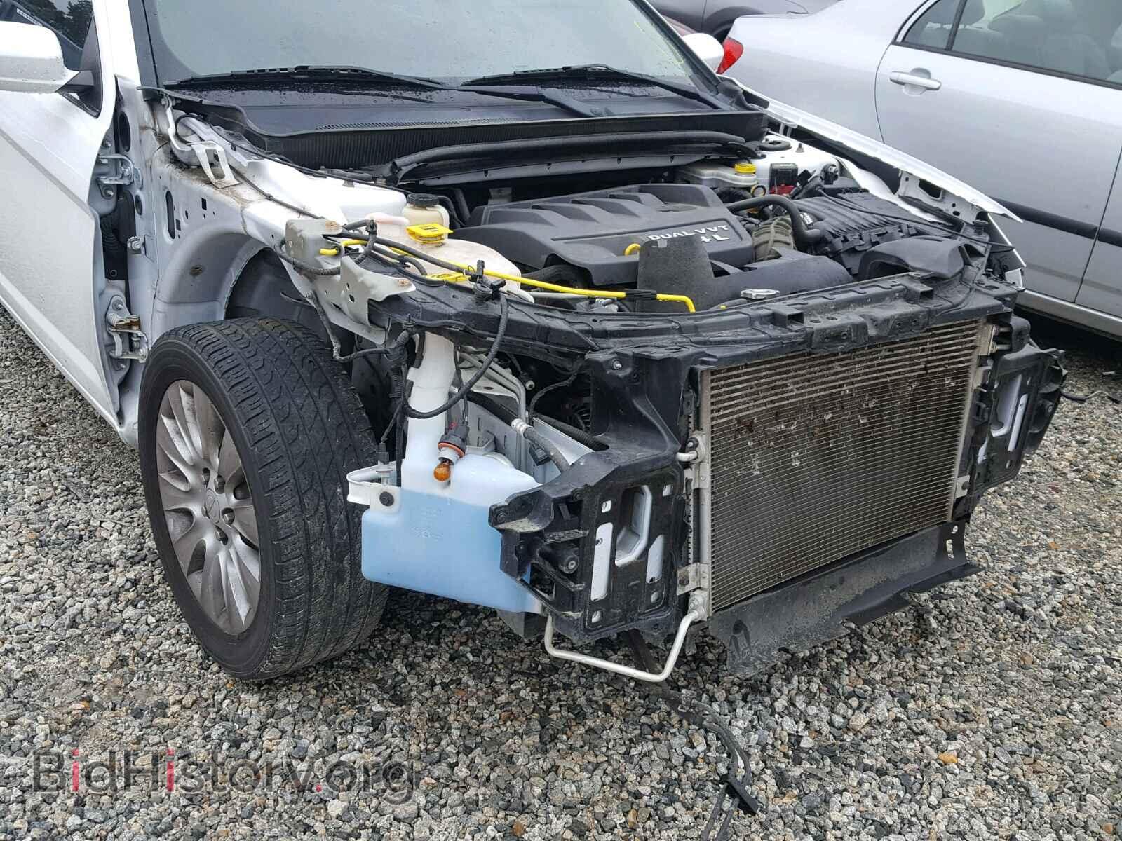 2013 CHRYSLER 200 - VIN: 1C3CCBABXDN733928 - Фото 9