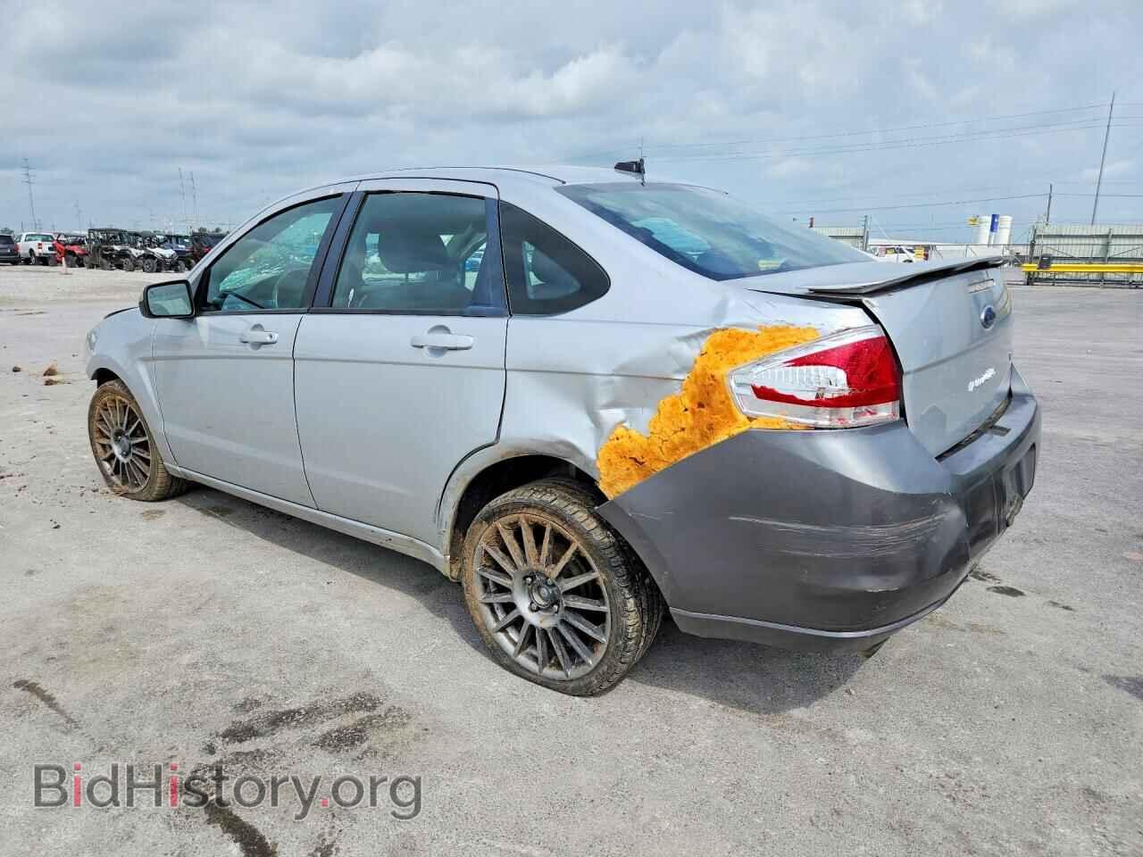 2011 FORD FOCUS - VIN: 1FAHP3GN9BW196690 - Photo 2