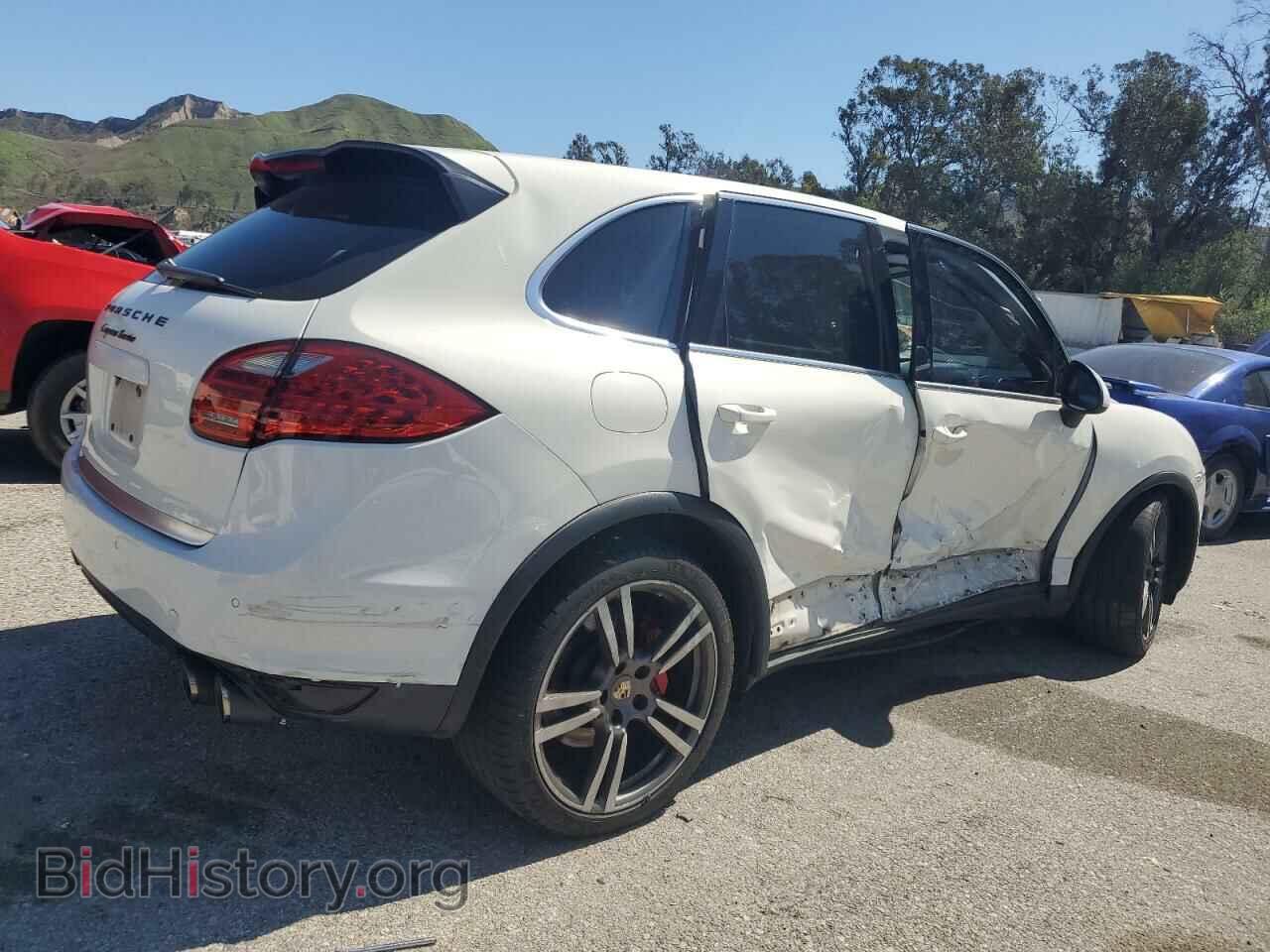 2011 PORSCHE CAYENNE - VIN: WP1AC2A25BLA85859 - Фото 3