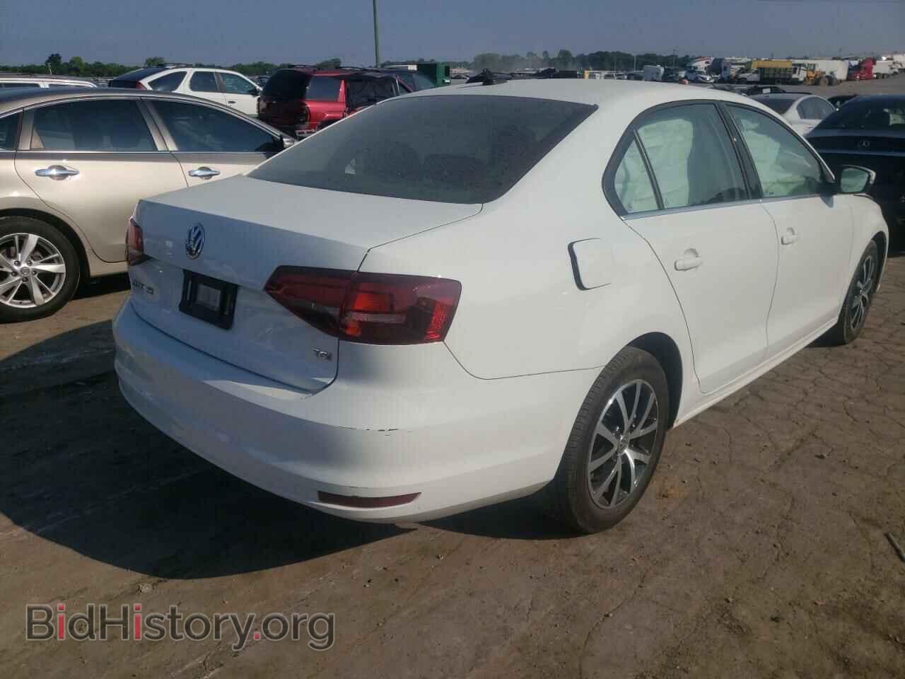2017 VOLKSWAGEN JETTA - VIN: 3VWDB7AJ7HM203971 - Фото 4