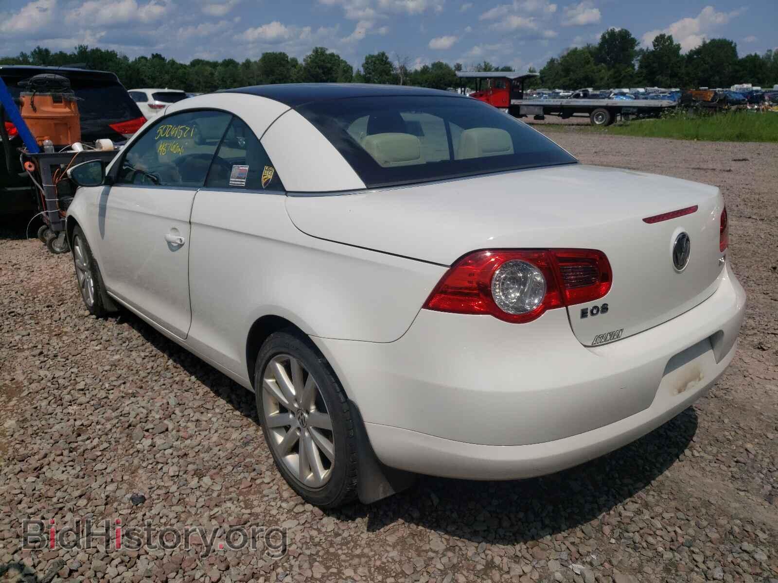 2011 VOLKSWAGEN EOS - VIN: WVWBW7AH0BV004320 - Фото 3