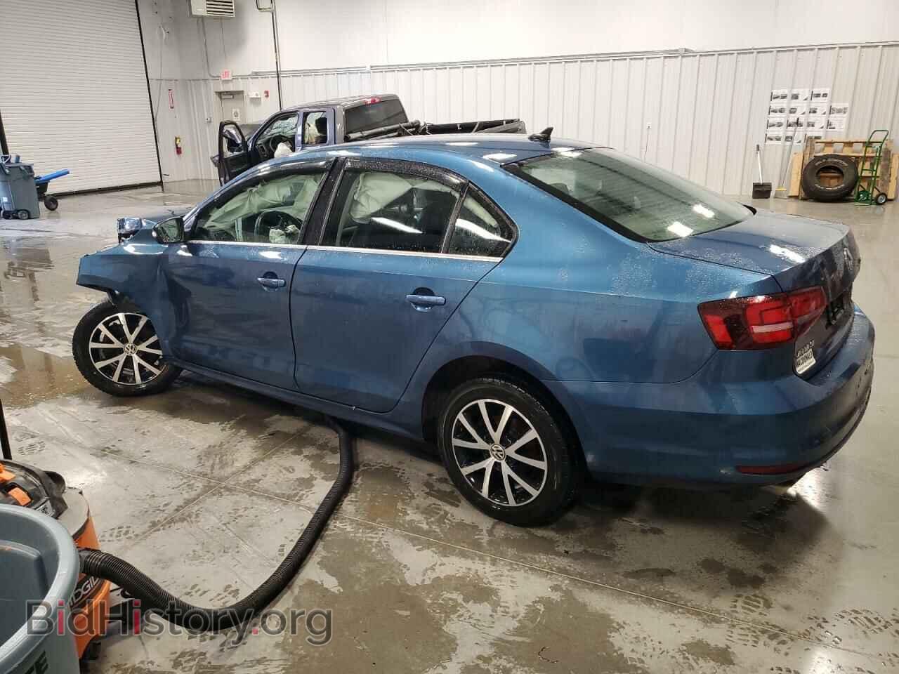 2017 VOLKSWAGEN JETTA - VIN: 3VWDB7AJ9HM257501 - Фото 2