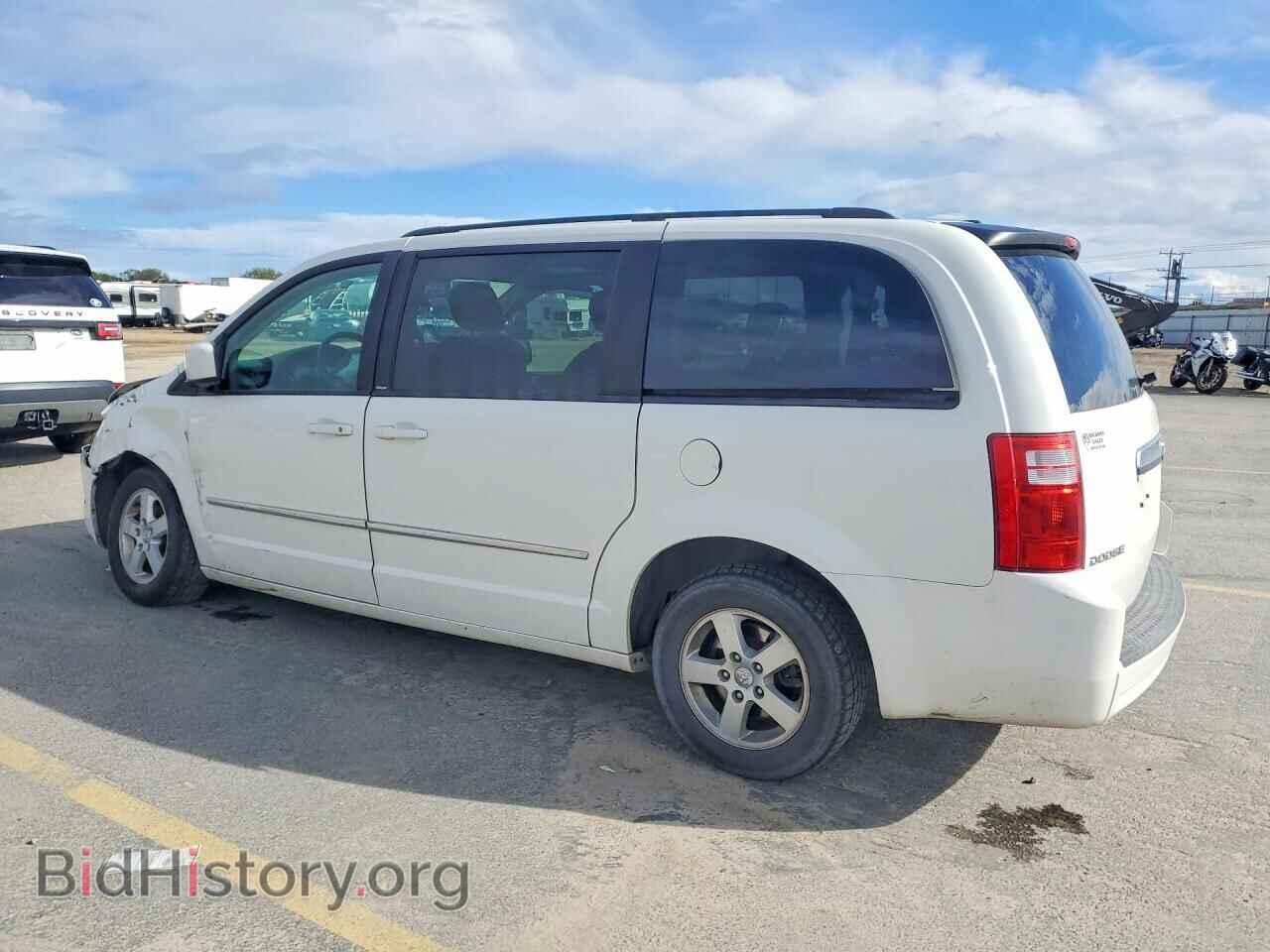 2010 DODGE CARAVAN - VIN: 2D4RN5D10AR205000 - Фото 2