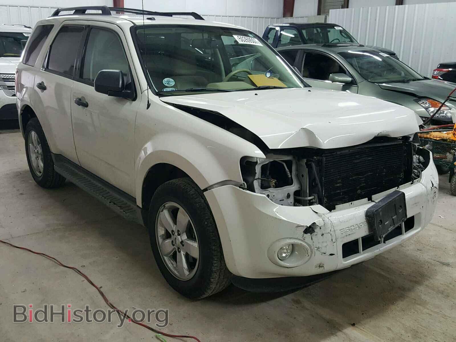 Фотография 1FMCU0DG3BKB45819 - FORD ESCAPE 2011