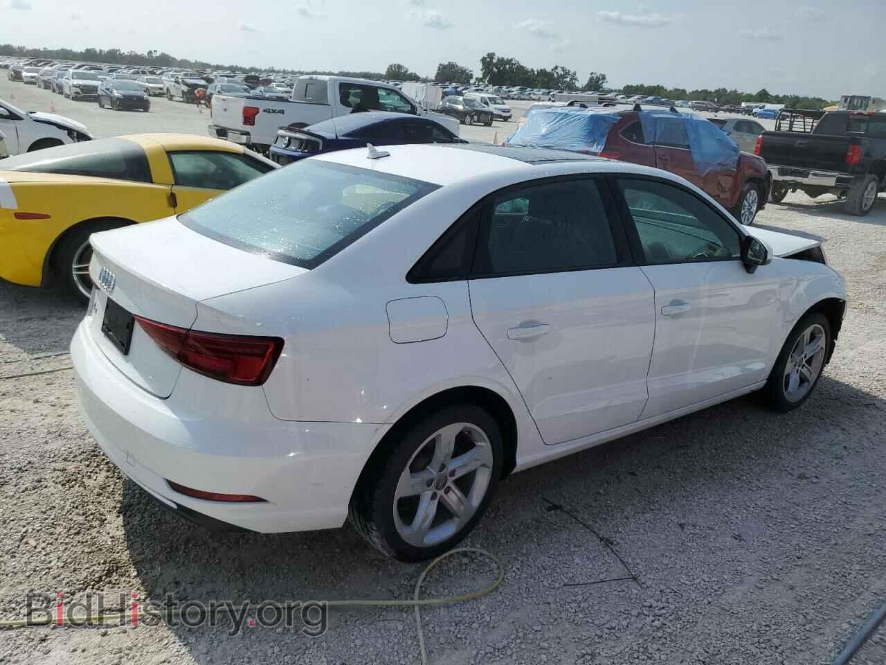 2018 AUDI A3 - VIN: WAUAUGFFXJ1004076 - Фото 3