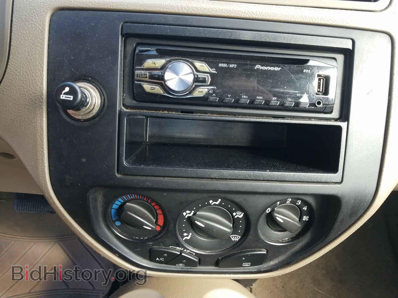 2005 FORD FOCUS - VIN: 1FAFP34N85W198916 - Фото 9