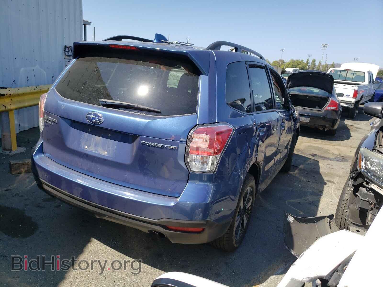 2017 SUBARU FORESTER - VIN: JF2SJAECXHH585733 - Фото 4