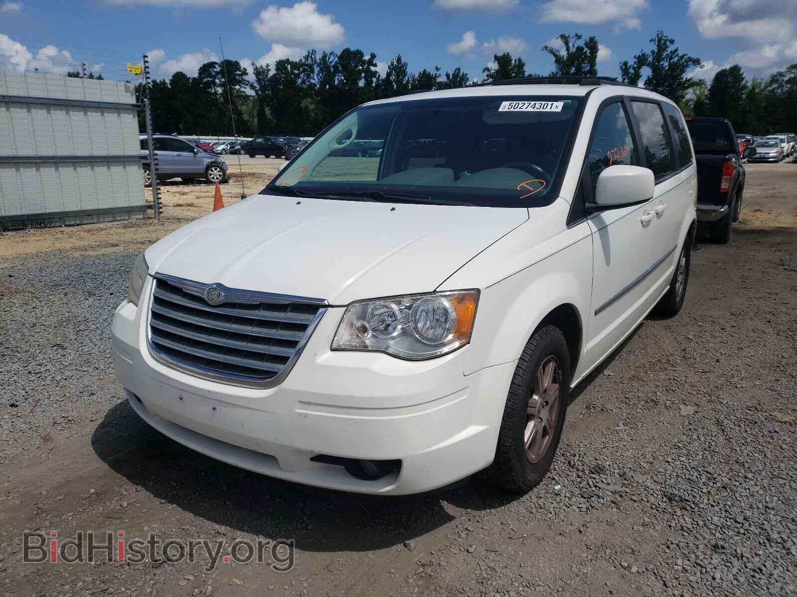 2010 CHRYSLER MINIVAN - VIN: 2A4RR5D1XAR235164 - Фото 2