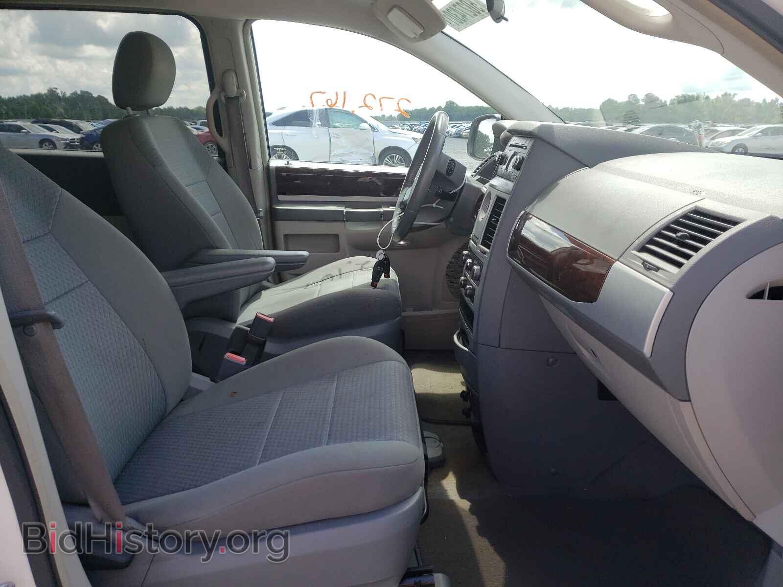 2010 CHRYSLER MINIVAN - VIN: 2A4RR5D1XAR235164 - Фото 5