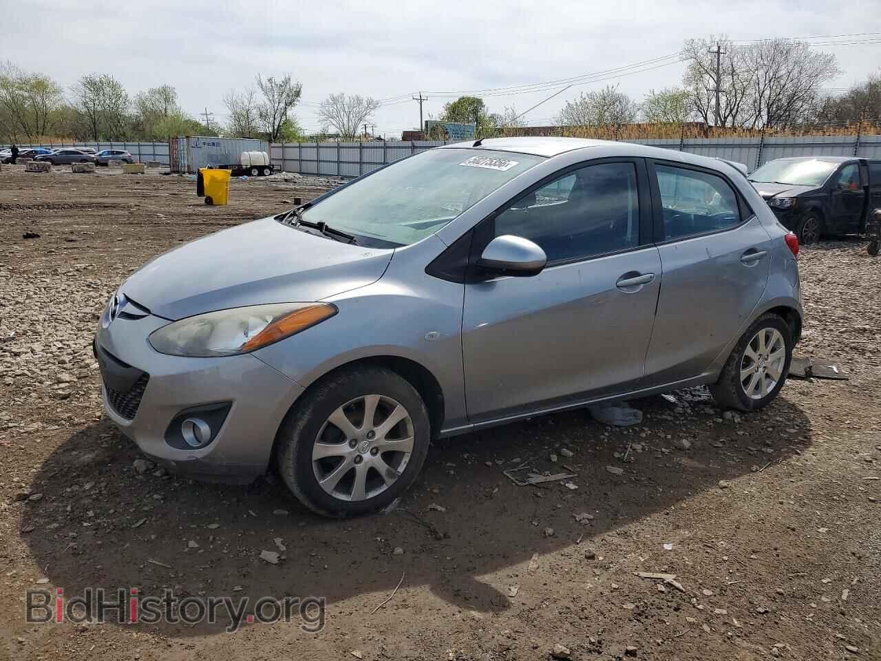 Фотография JM1DE1LZ1D0157772 - MAZDA 2 2013