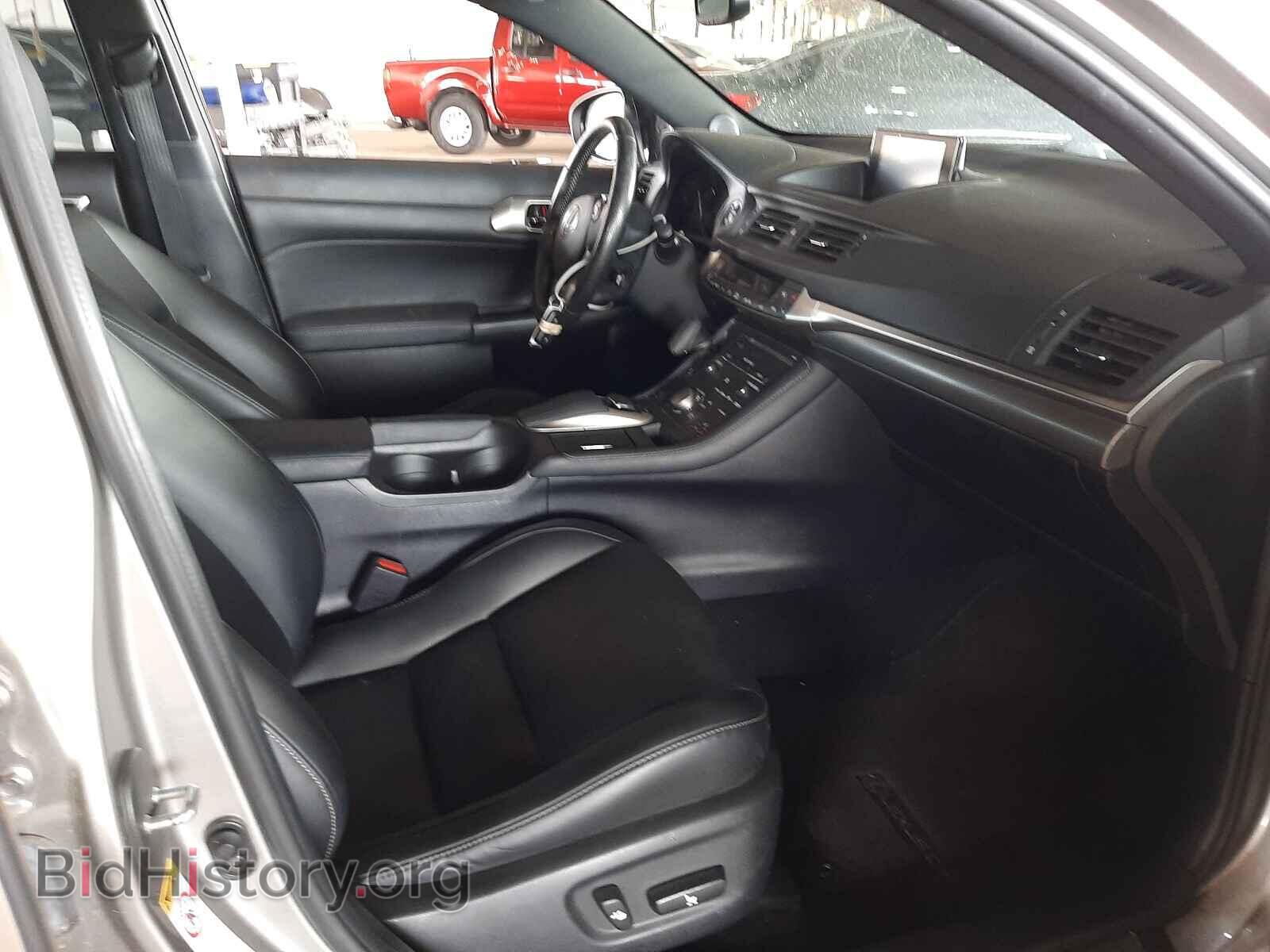 2017 LEXUS CT 200 - VIN: JTHKD5BHXH2281073 - Photo 5