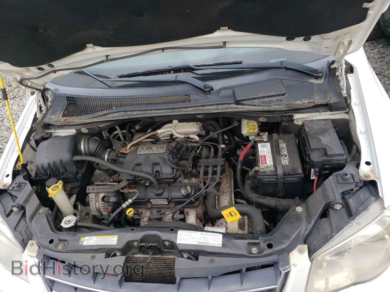 2008 CHRYSLER MINIVAN - VIN: 2A8HR54P48R121427 - Фото 7