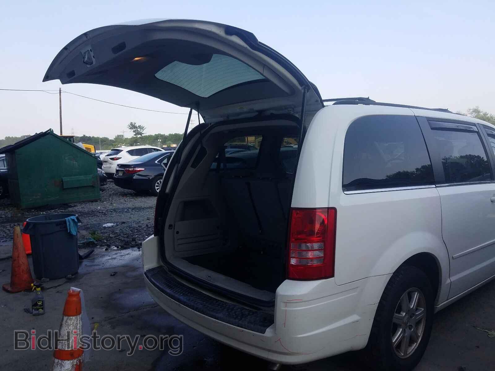 2008 CHRYSLER MINIVAN - VIN: 2A8HR54P48R121427 - Фото 9