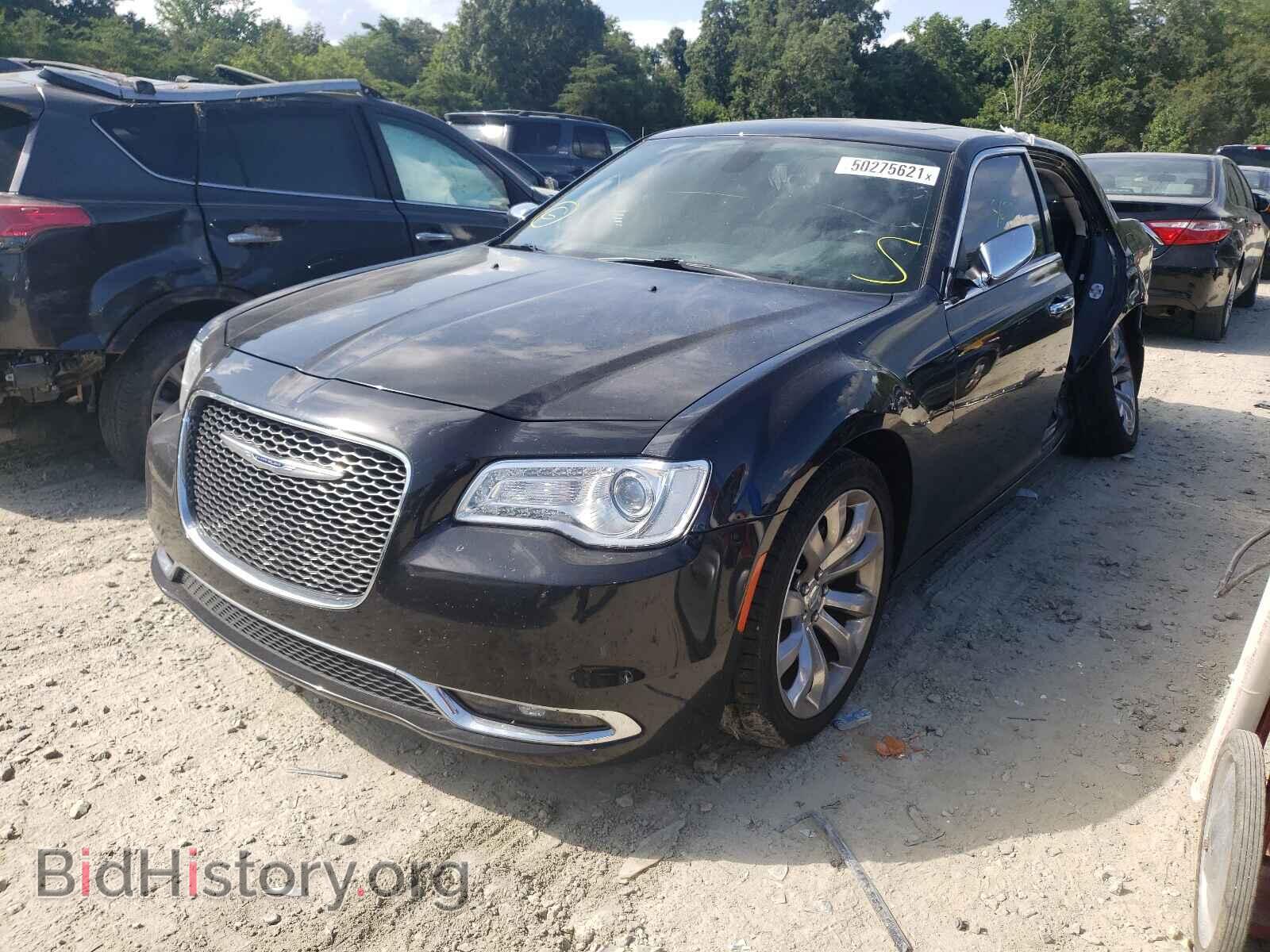 2019 CHRYSLER 300 - VIN: 2C3CCAEG5KH609734 - Фото 2