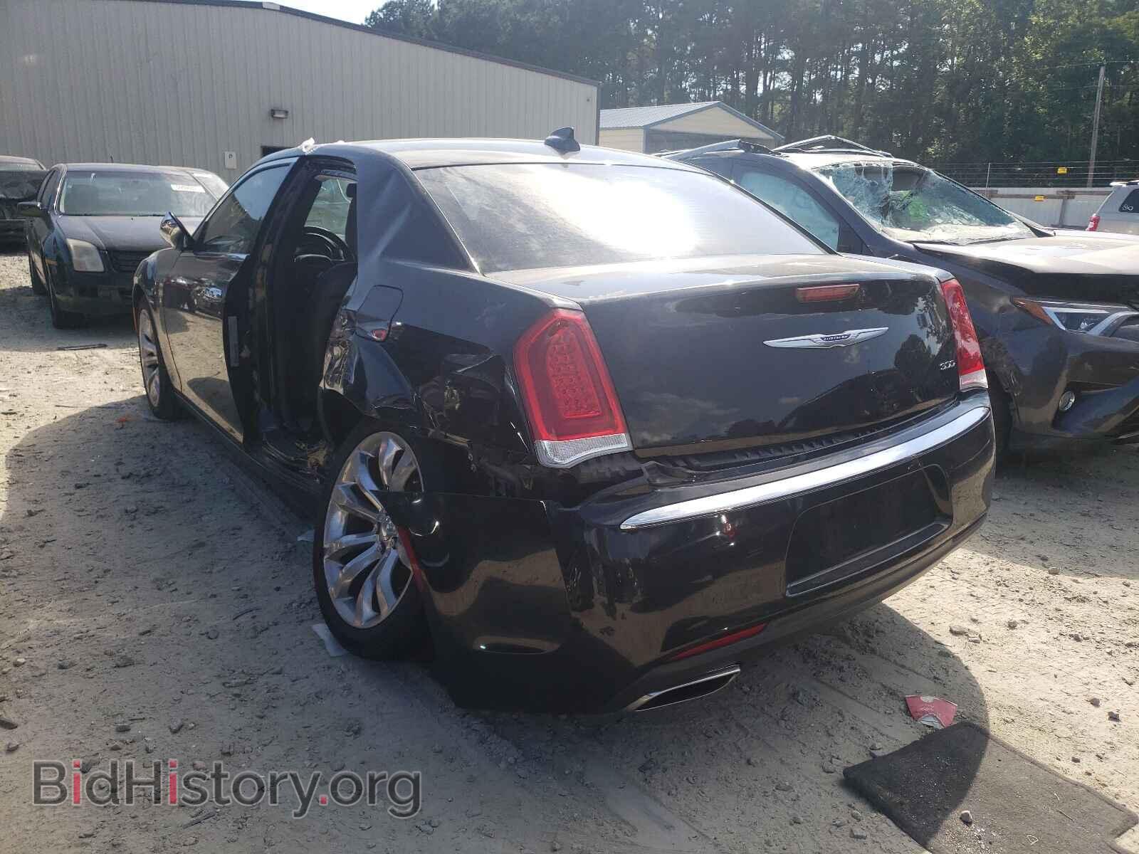 2019 CHRYSLER 300 - VIN: 2C3CCAEG5KH609734 - Фото 3