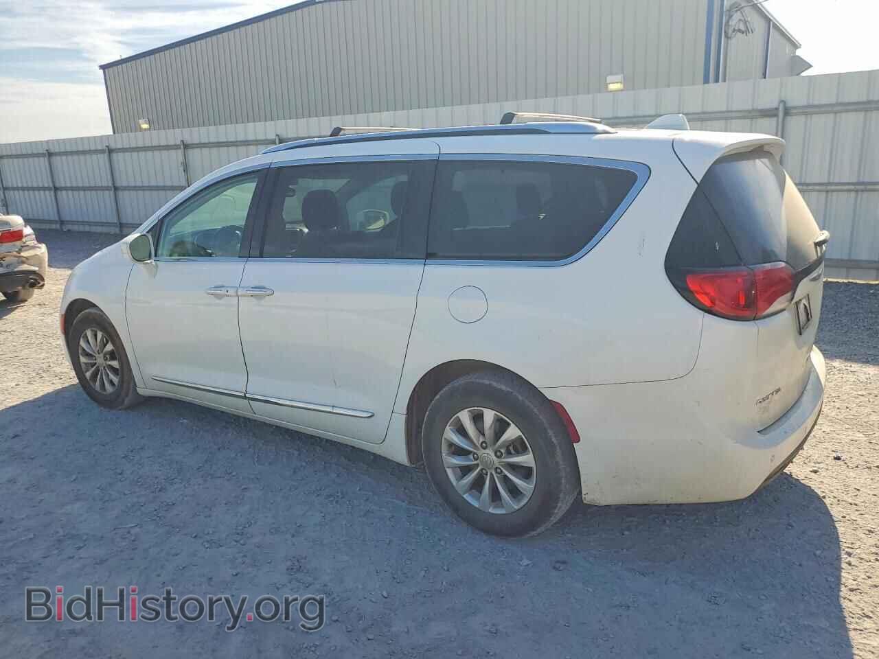 2018 CHRYSLER PACIFICA - VIN: 2C4RC1EG0JR355011 - Photo 2
