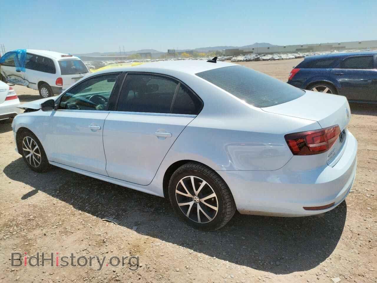 2017 VOLKSWAGEN JETTA - VIN: 3VWDB7AJ3HM414939 - Photo 2