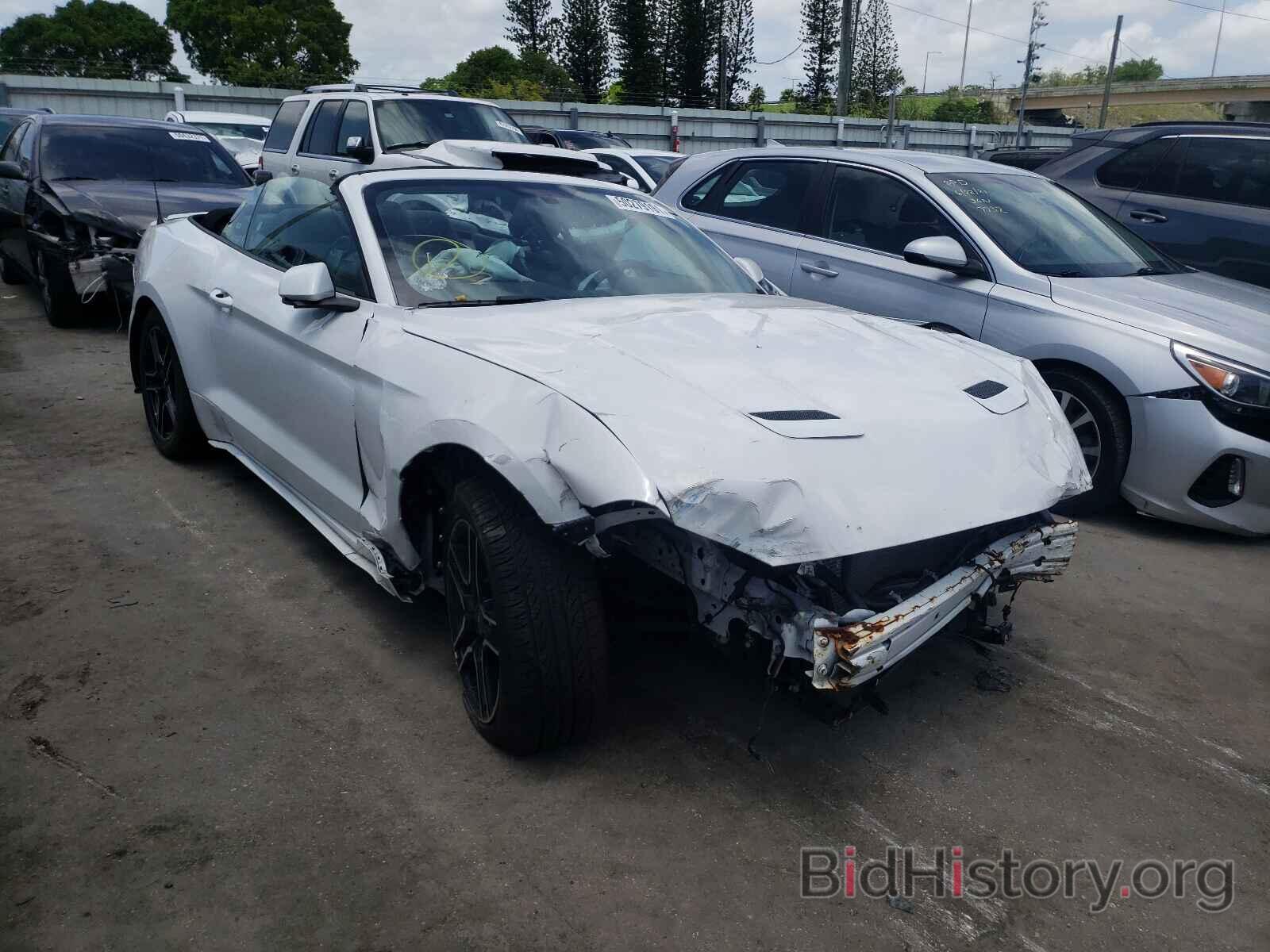 Photo 1FATP8UH2L5113565 - FORD MUSTANG 2020