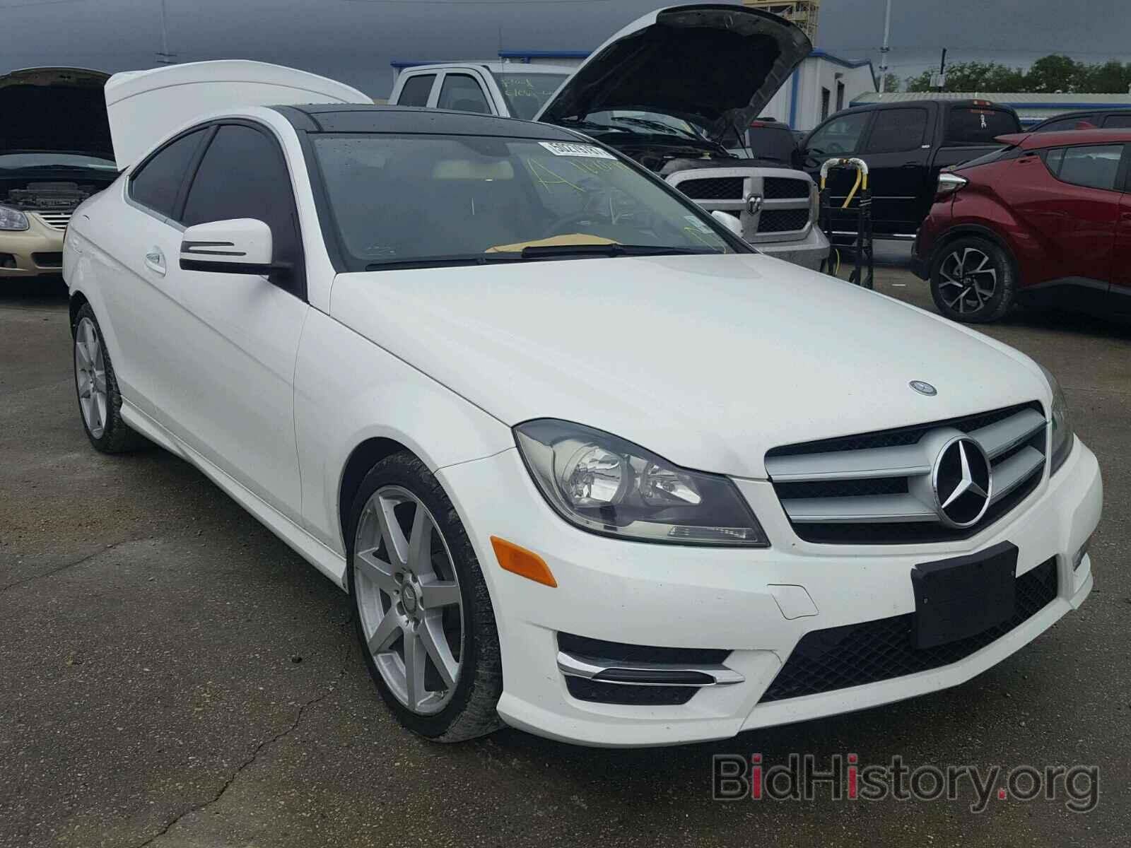 Photo WDDGJ4HB0DG039540 - MERCEDES-BENZ C 250 2013