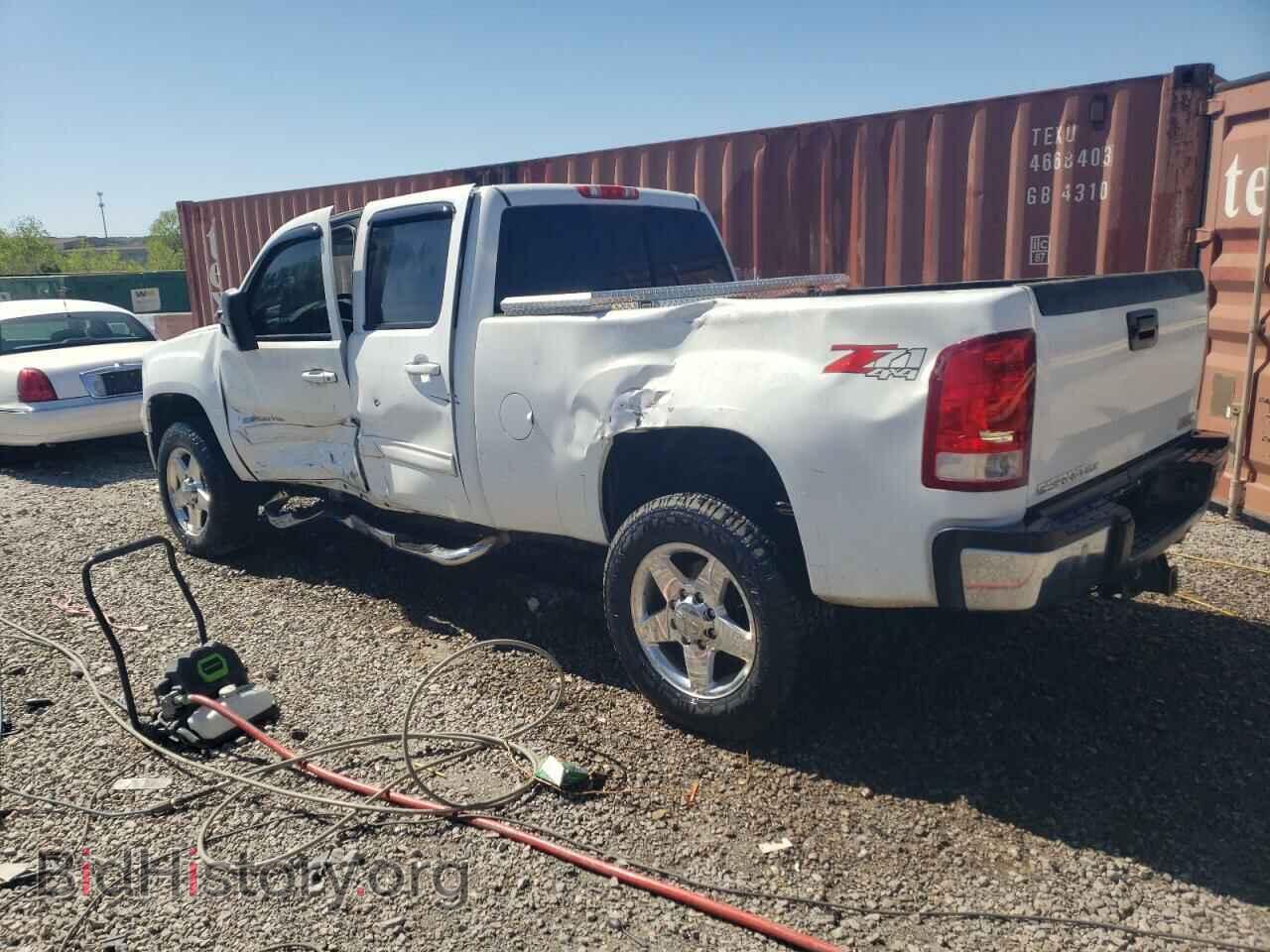 2011 GMC SIERRA - VIN: 1GT121C8XBF156021 - Фото 2
