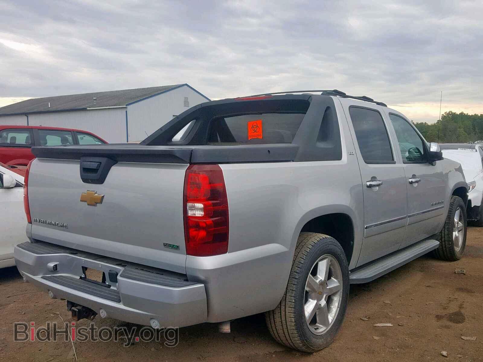 2011 CHEVROLET AVALANCHE - VIN: 3GNMCGE09BG143318 - Фото 4