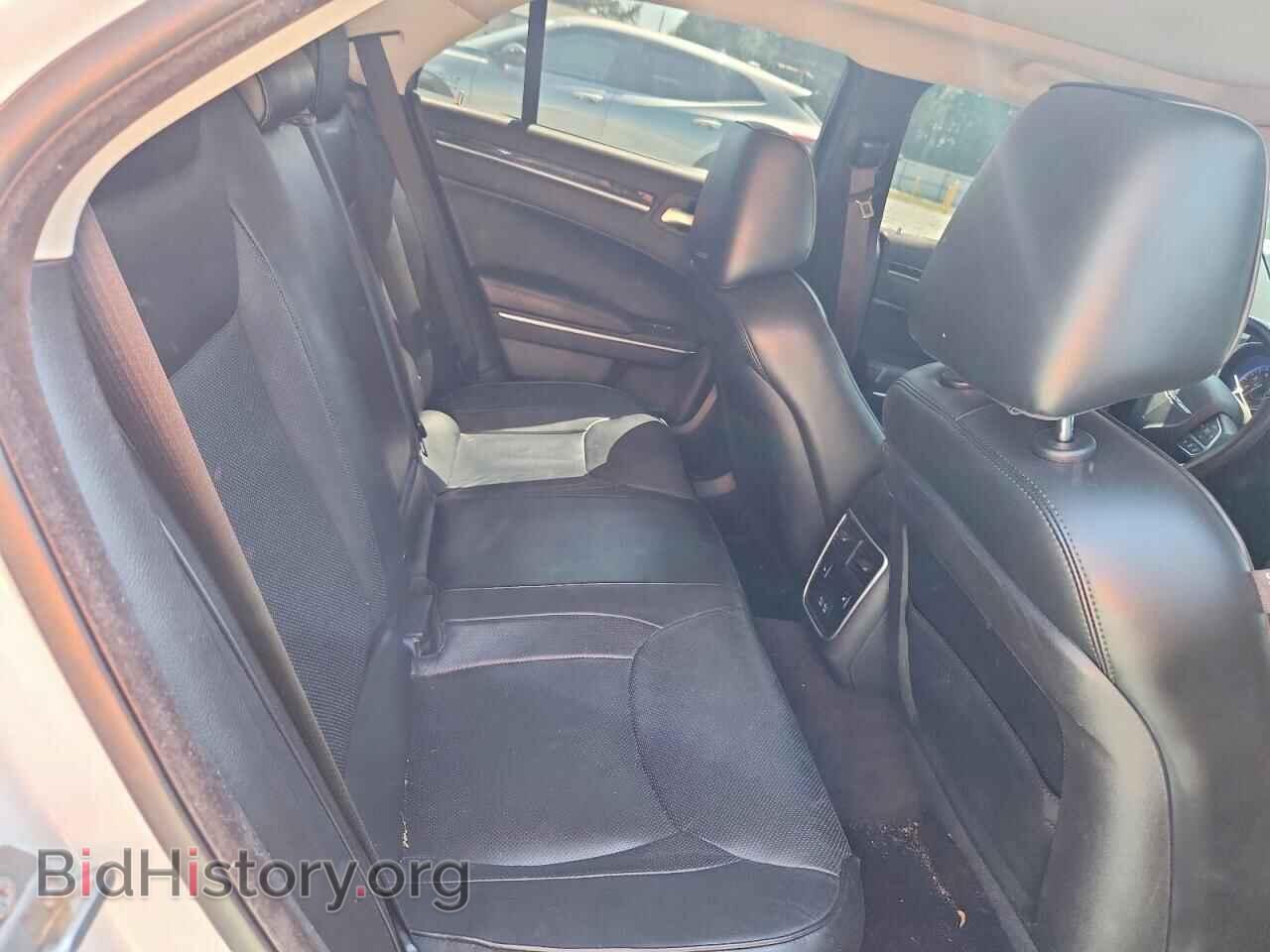 2017 CHRYSLER 300 - VIN: 2C3CCAEG4HH570000 - Фото 10