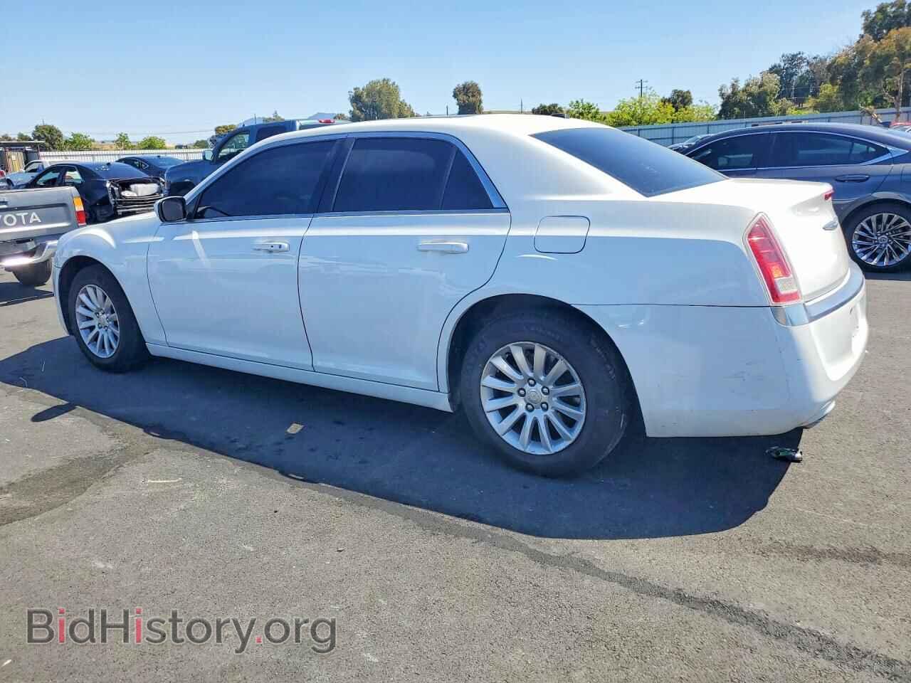 2014 CHRYSLER 300 - VIN: 2C3CCAAG3EH382618 - Фото 2