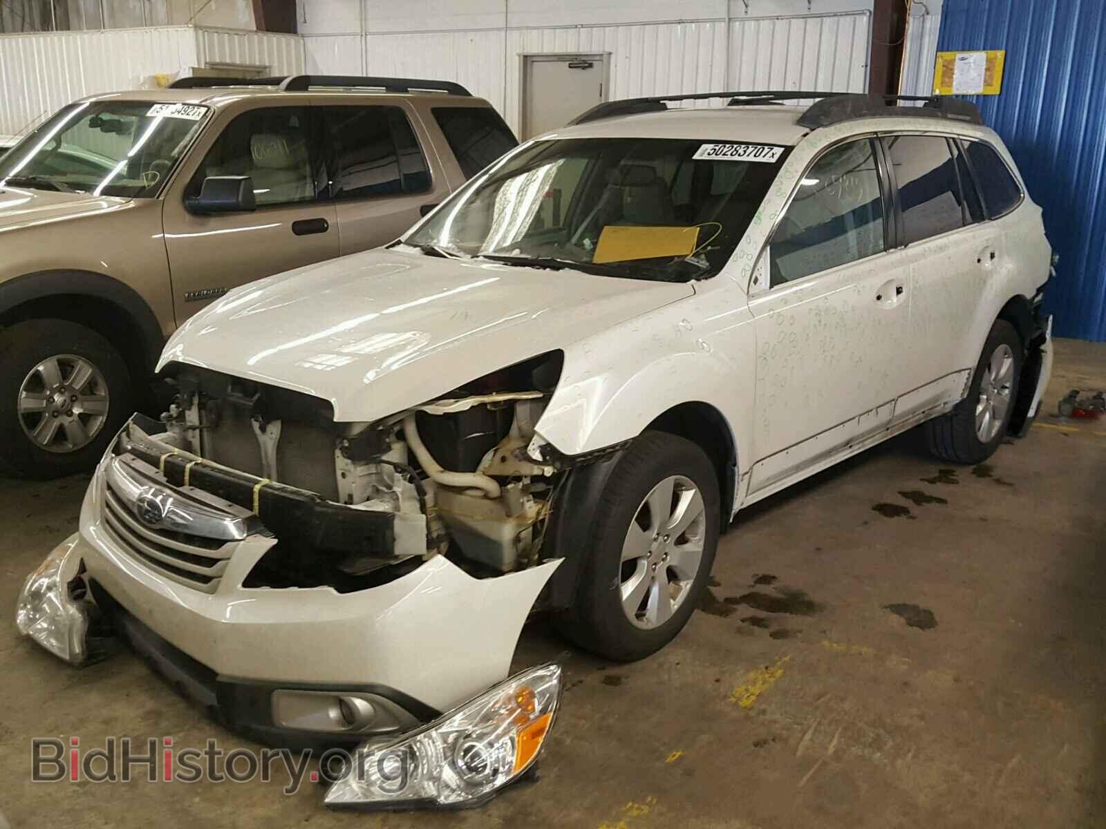 2011 SUBARU OUTBACK - VIN: 4S4BRBCC5B3424271 - Фото 2