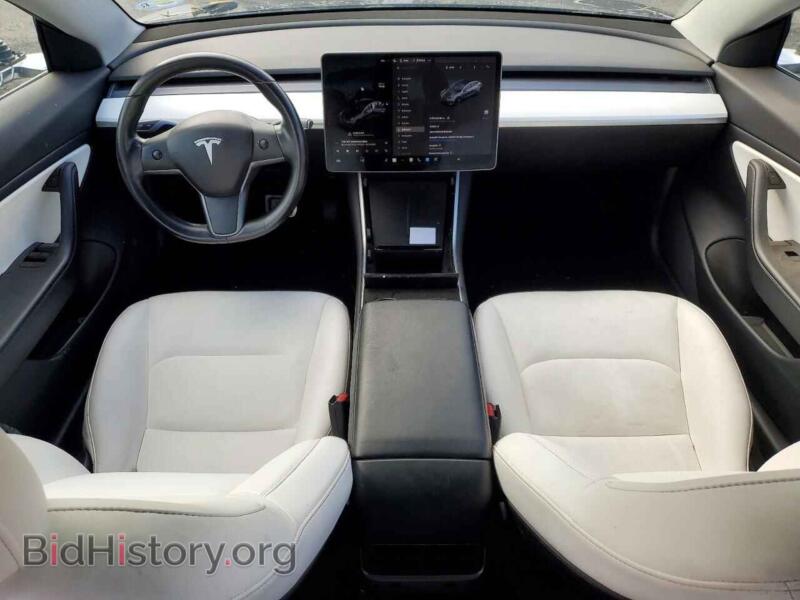 2019 Tesla MODEL 3 (VIN 5YJ3E1EA5KF301857) — фото 8 из 12
