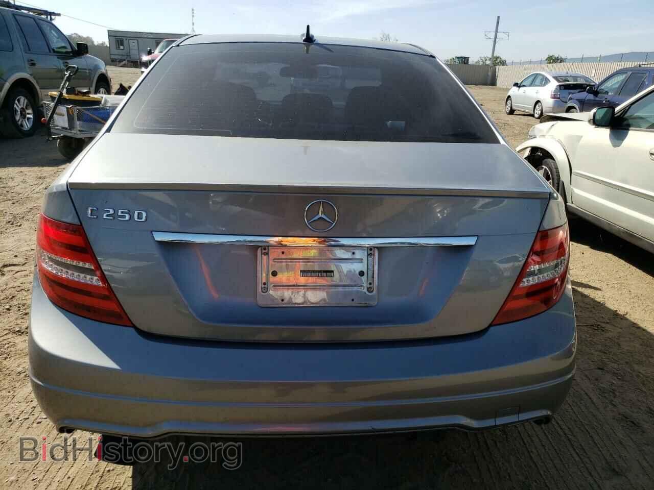 2012 MERCEDES-BENZ C-CLASS - VIN: WDDGF4HB3CA652321 - Фото 6