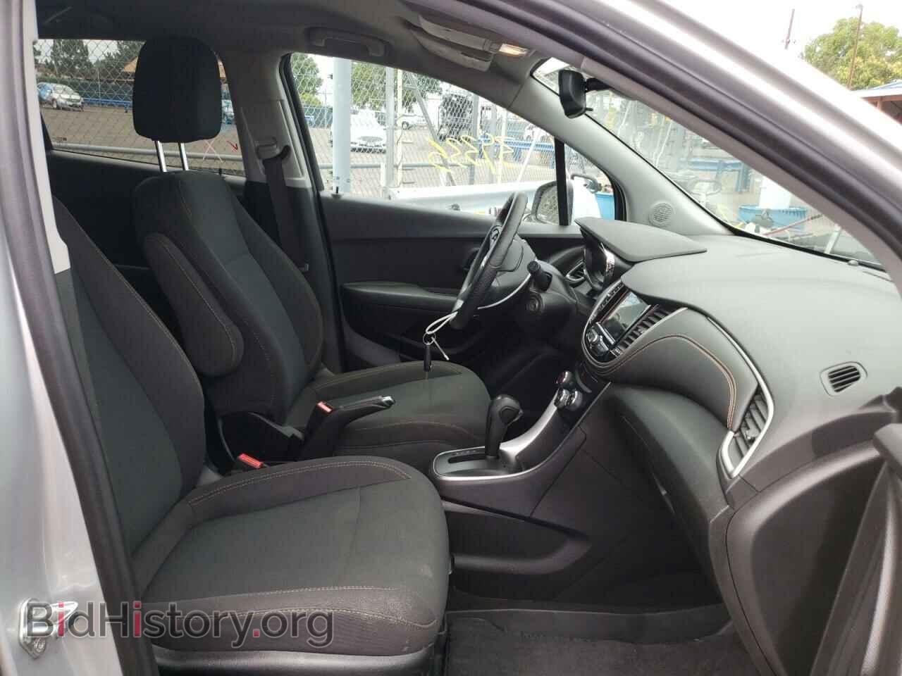 2019 CHEVROLET TRAX - VIN: 3GNCJKSB3KL240774 - Photo 5