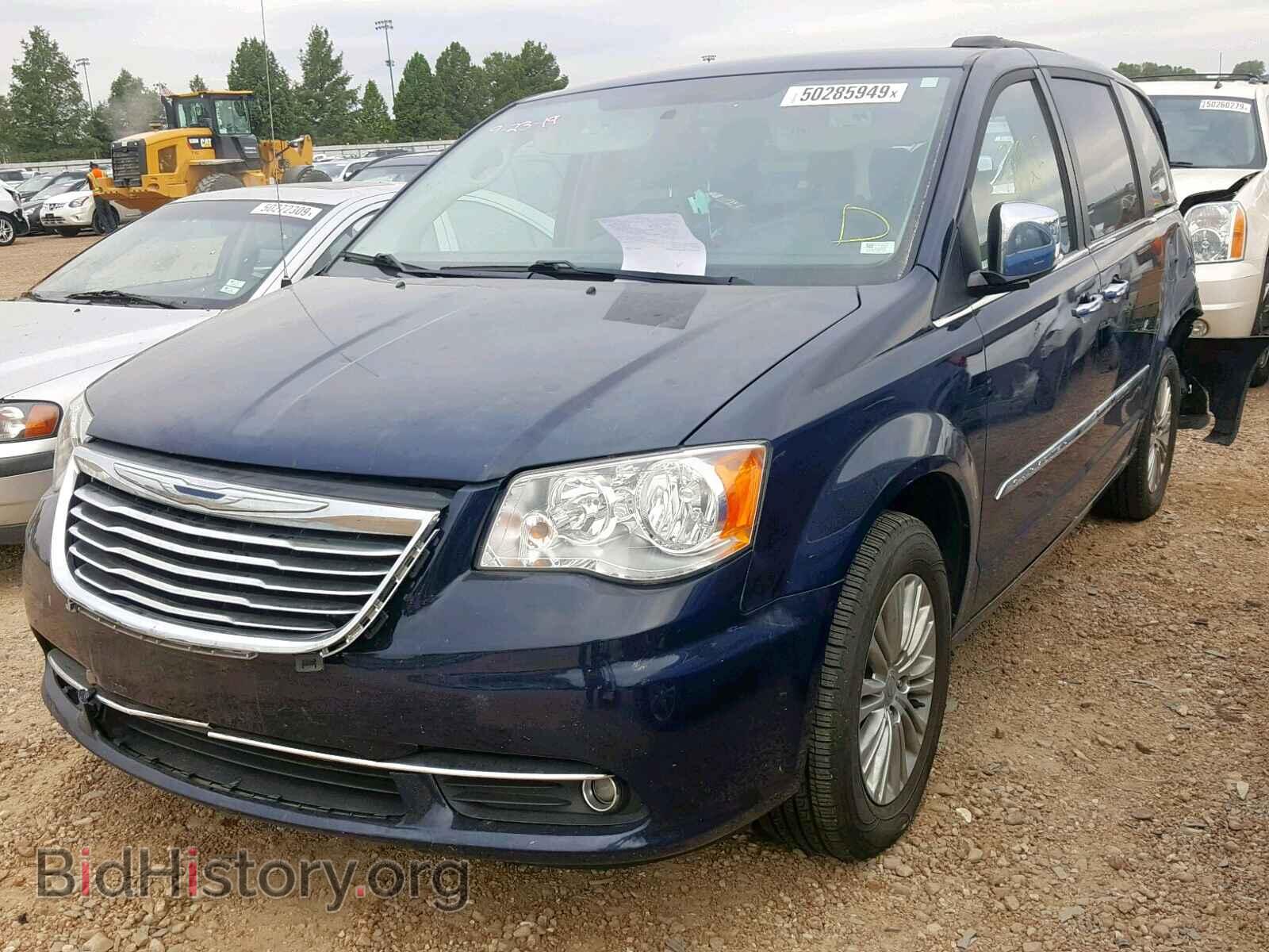 2015 CHRYSLER TOWN & COU - VIN: 2C4RC1CG6FR577983 - Фото 2