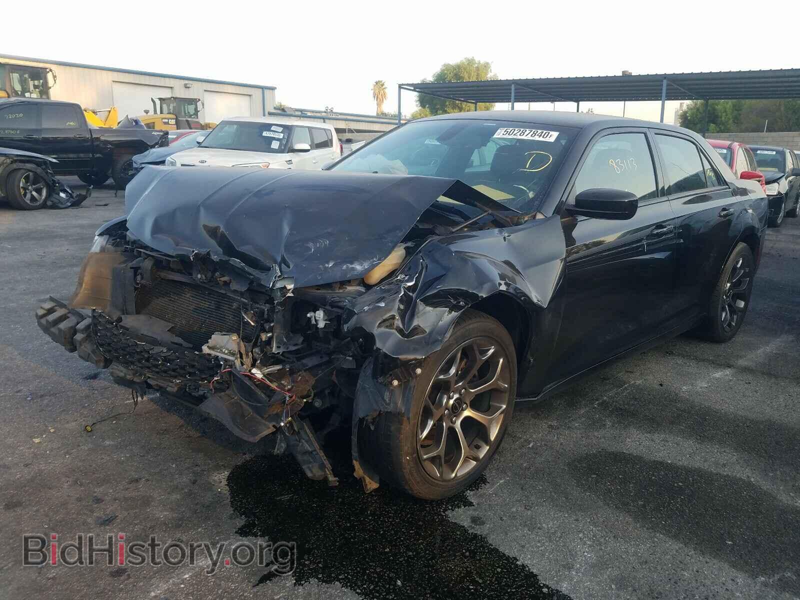 2018 CHRYSLER 300 - VIN: 2C3CCABG6JH214450 - Фото 2