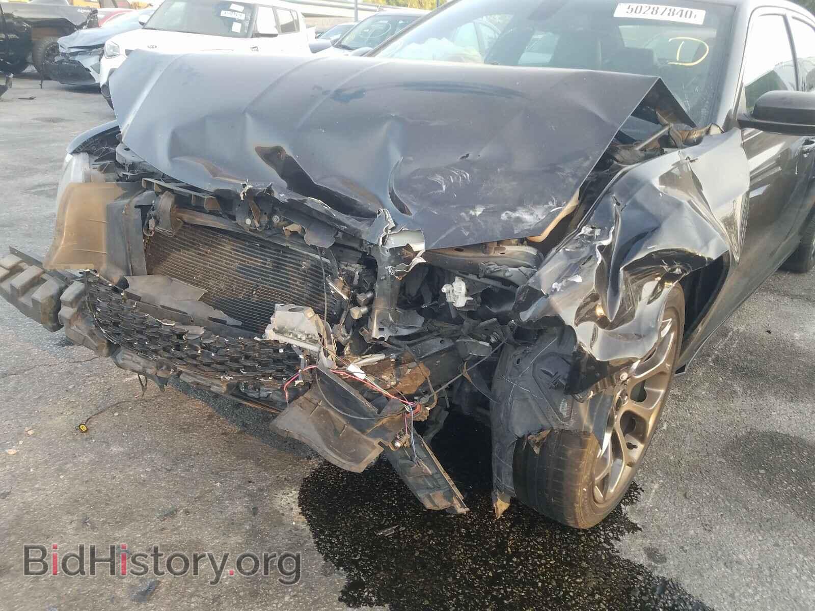 2018 CHRYSLER 300 - VIN: 2C3CCABG6JH214450 - Фото 9