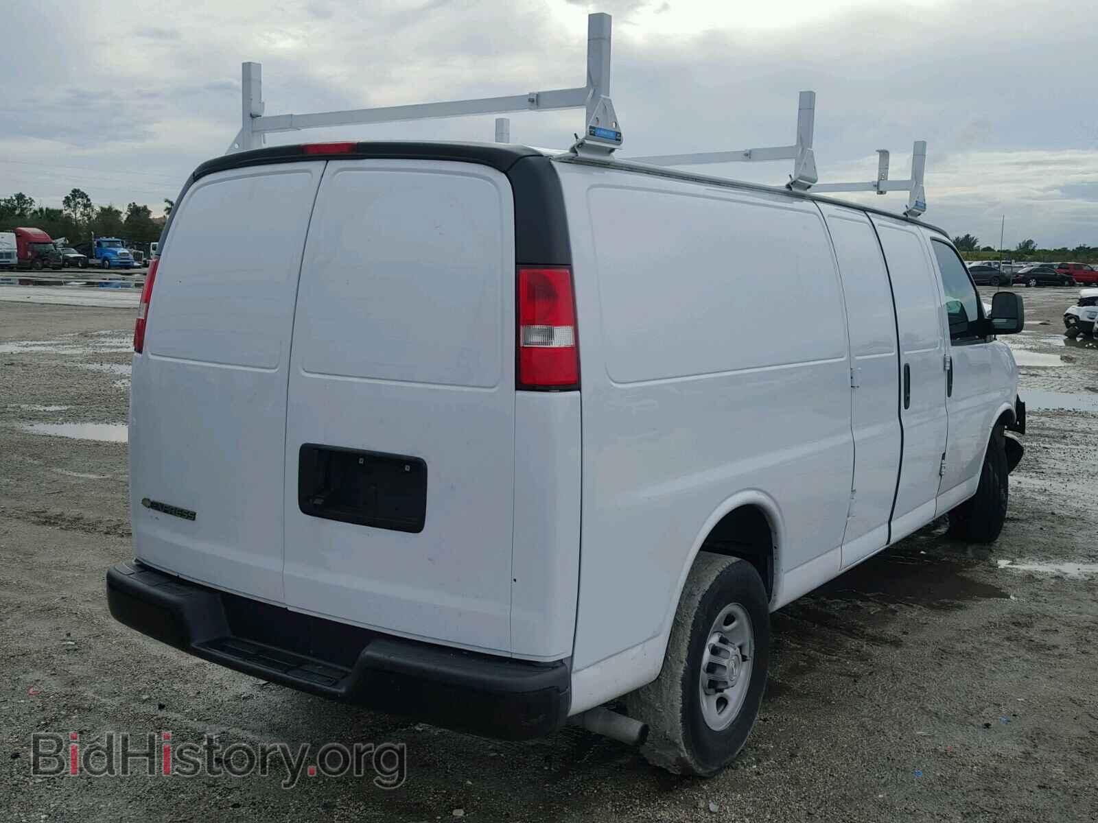 2017 CHEVROLET EXPRESS - VIN: 1GCWGBFF0H1127916 - Фото 4