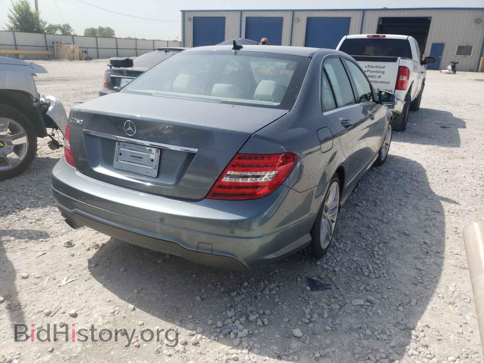 2012 MERCEDES-BENZ C-CLASS - VIN: WDDGF4HB2CR196314 - Фото 4