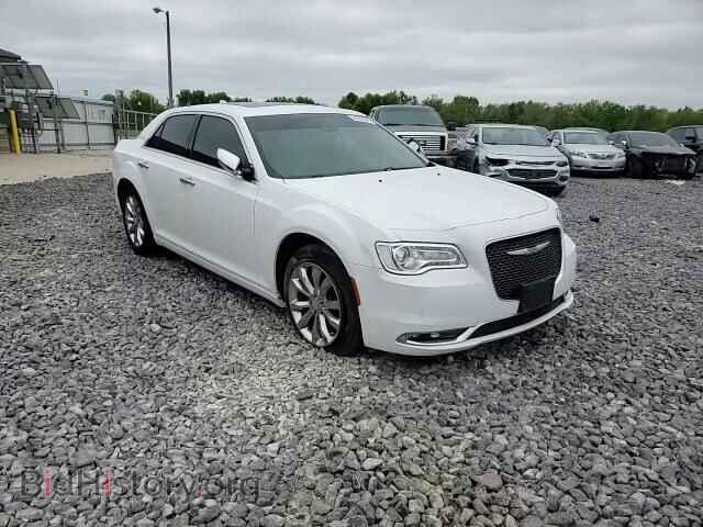 2019 CHRYSLER 300 - VIN: 2C3CCAKG3KH663215 - Фото 13