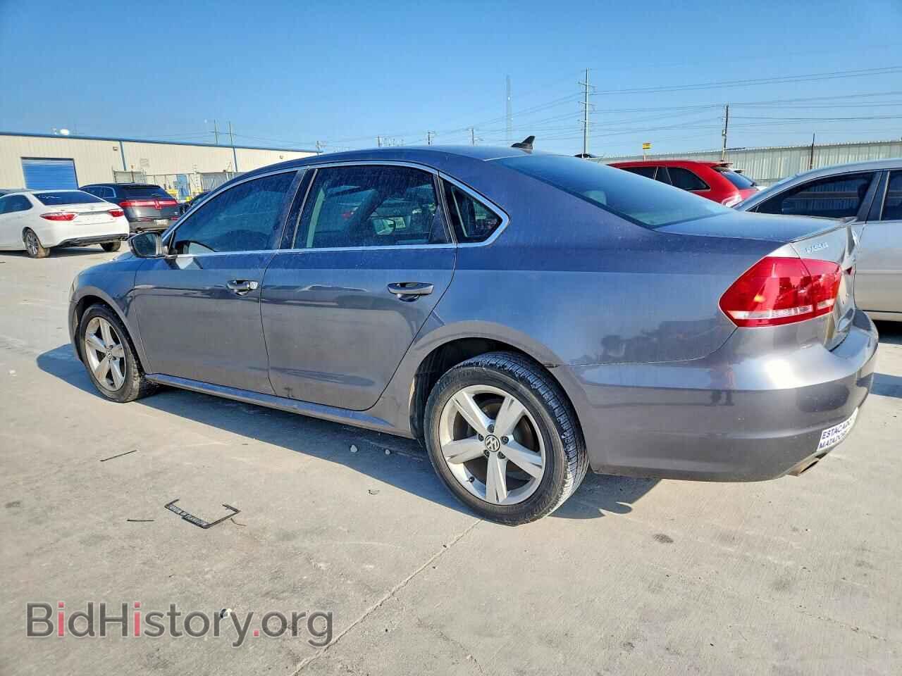2013 VOLKSWAGEN PASSAT - VIN: 1VWBH7A35DC135009 - Фото 2