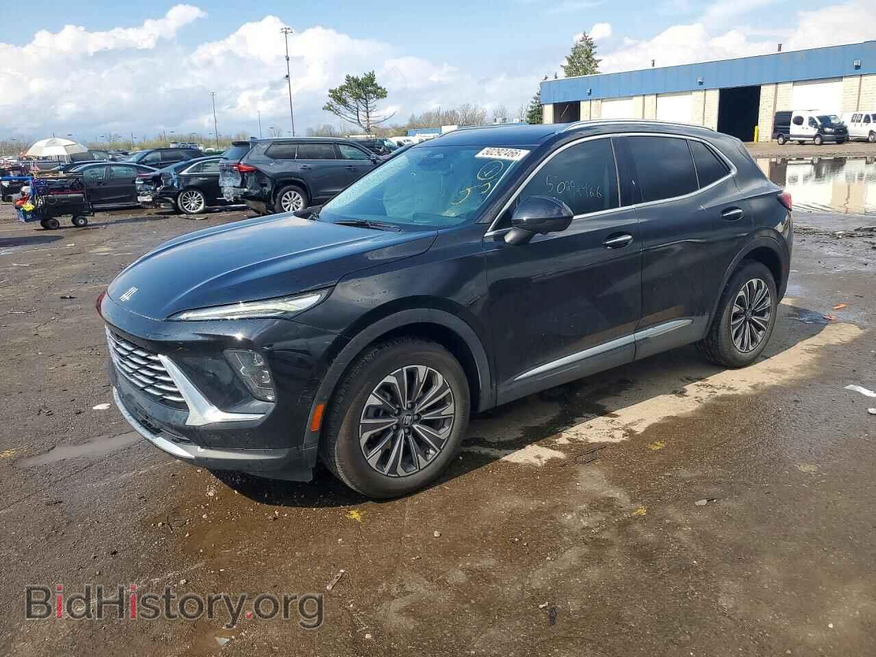 Фотография LRBFZME41RD069657 - BUICK ENVISION 2024