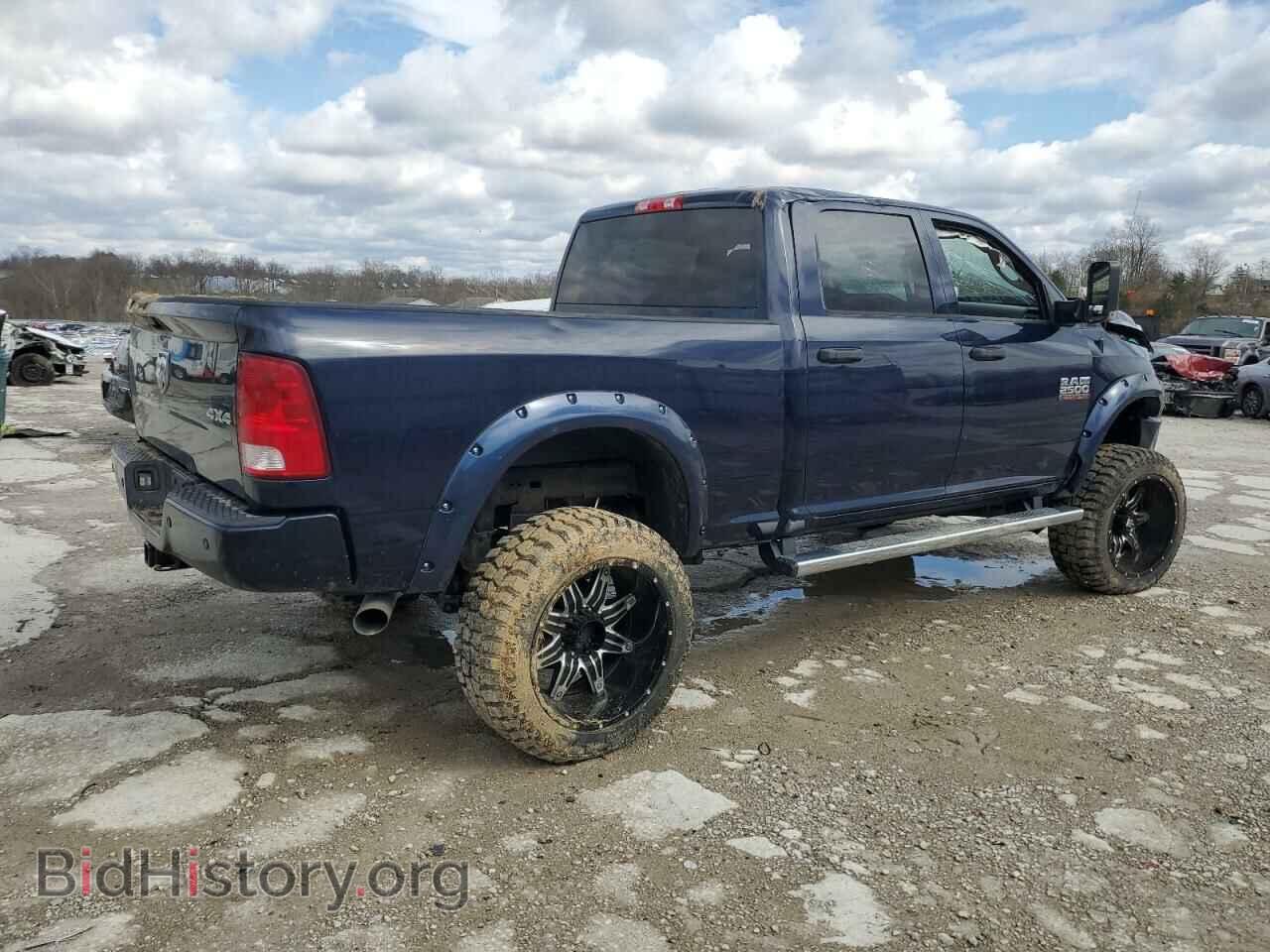 2018 RAM All Models - VIN: 3C6UR5CL5JG313477 - Photo 3