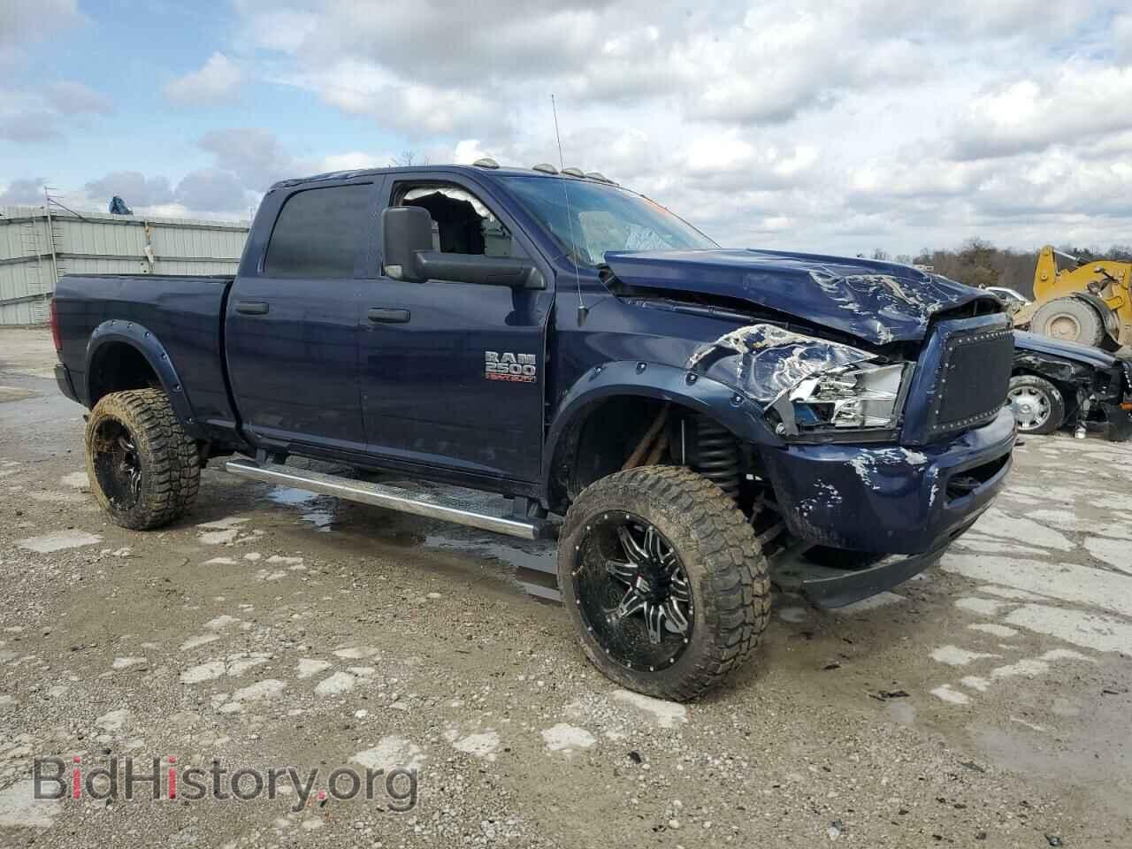 2018 RAM All Models - VIN: 3C6UR5CL5JG313477 - Photo 4