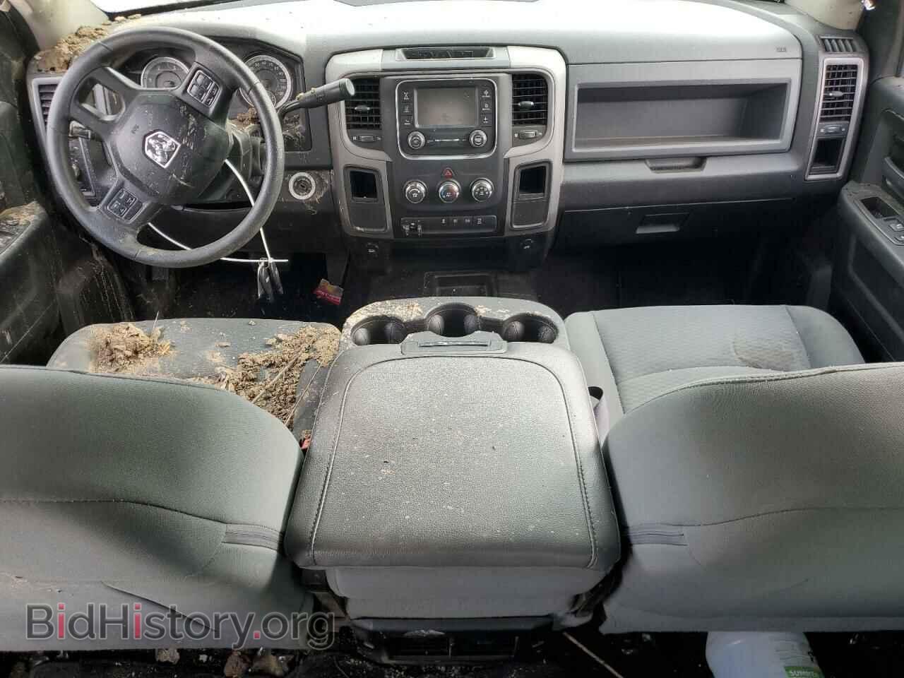 2018 RAM All Models - VIN: 3C6UR5CL5JG313477 - Photo 8