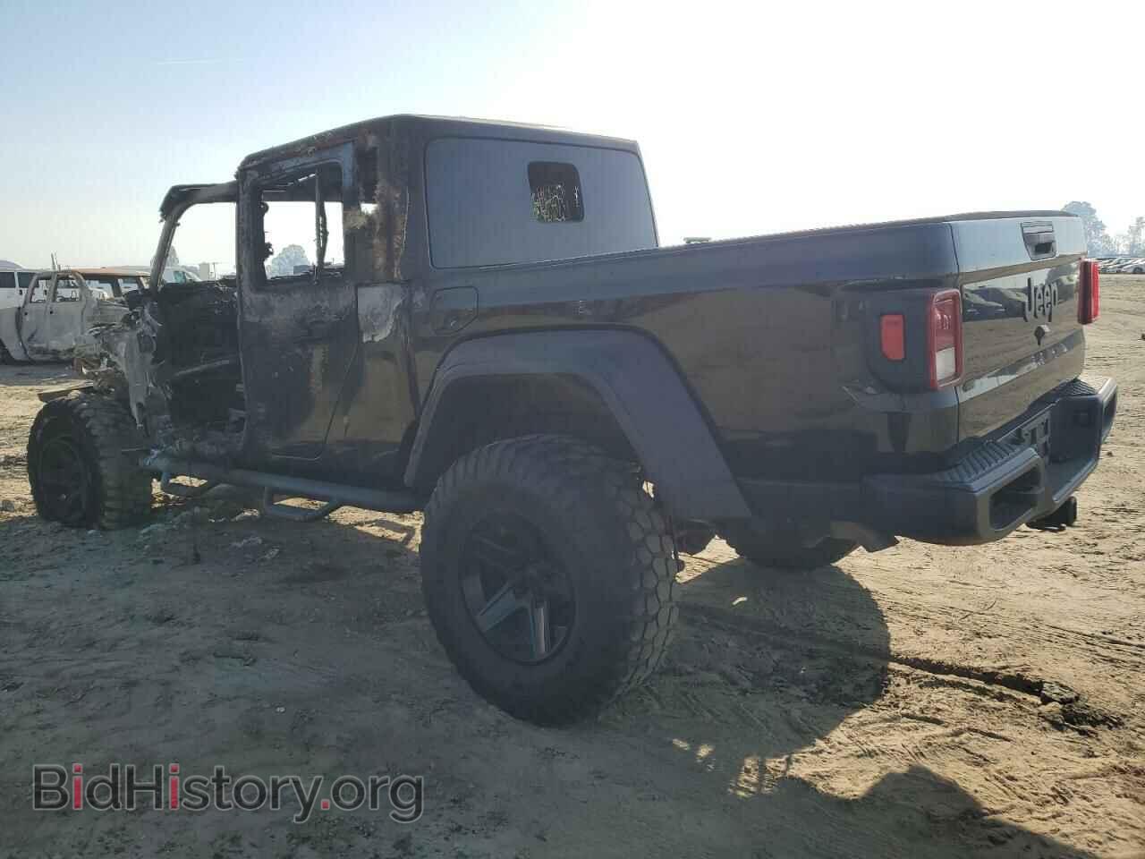 2020 JEEP GLADIATOR - VIN: 1C6HJTAG1LL122373 - Photo 2