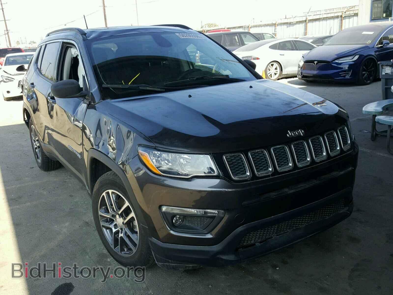 Photo 3C4NJCBB4HT632811 - JEEP COMPASS LA 2017