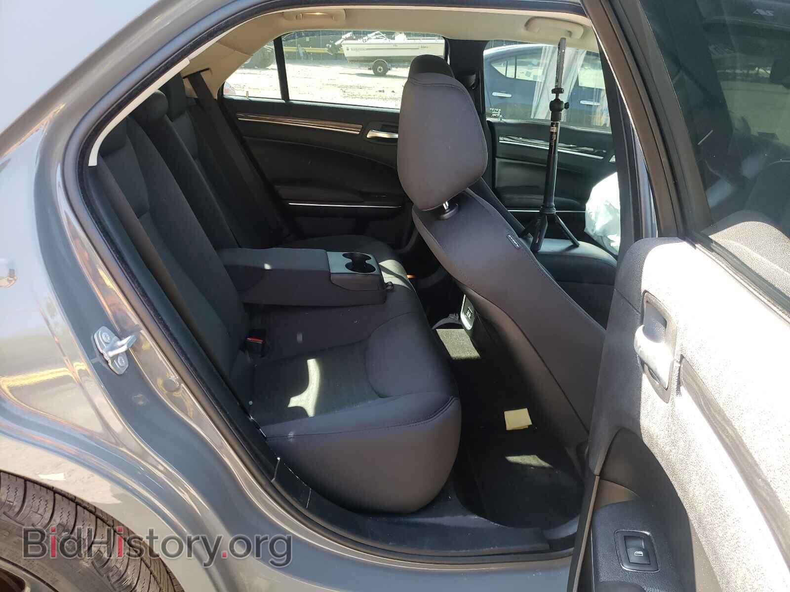 2018 CHRYSLER 300 - VIN: 2C3CCAAG3JH249657 - Фото 6