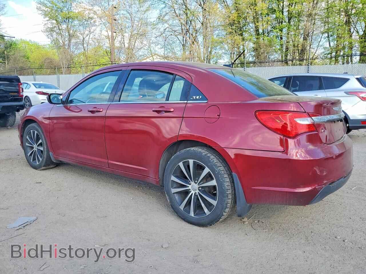 2013 CHRYSLER 200 - VIN: 1C3CCBBB8DN505070 - Фото 2