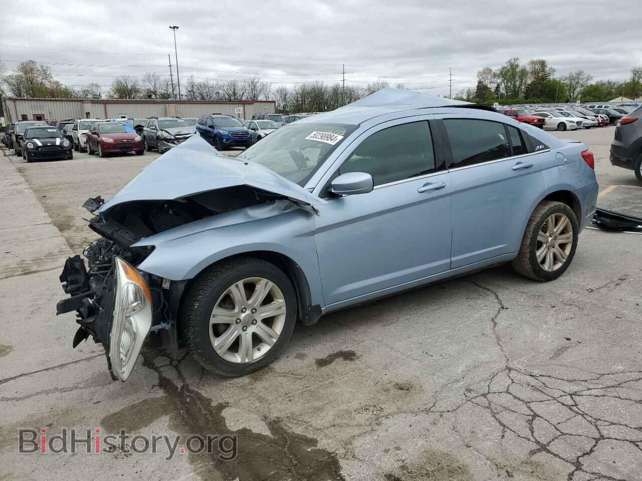 Фотография 1C3CCBBB7DN549402 - CHRYSLER 200 2013